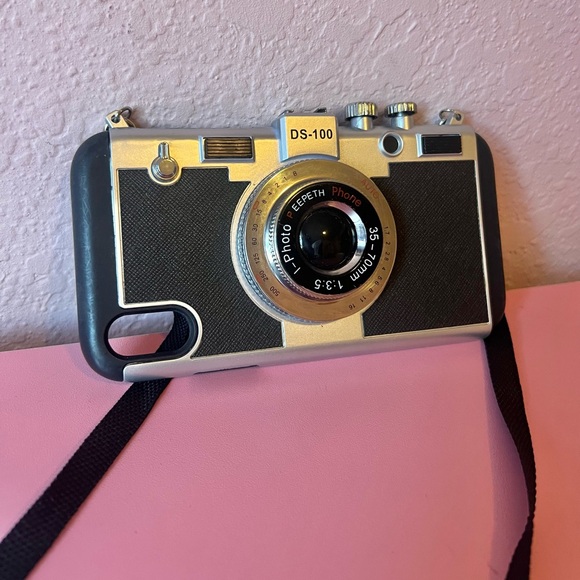 Emily In Paris “Vintage Camera” iPhone XR phone case - Picture 9 of 12